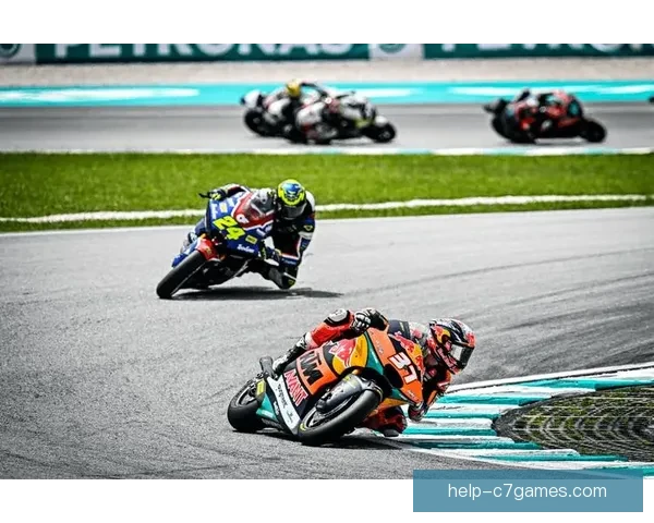 MotoGP新赛季揭幕战激战正酣车手争冠格局初现端倪最新动态