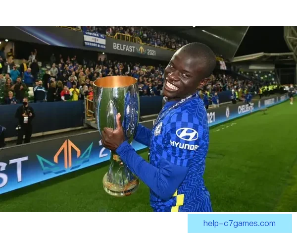 尼斯俱乐部迎来新主帅 目标重返欧洲赛场并争夺国内奖杯