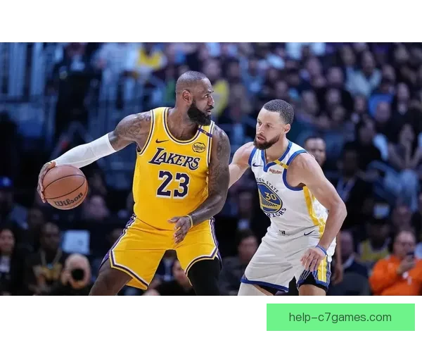 湖人关键战逆转勇士詹姆斯末节爆发刷新赛季纪录引发联盟热议再起波澜