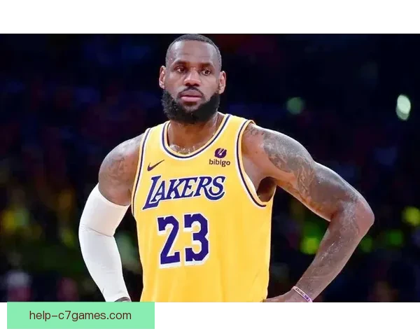 詹姆斯迎来NBA生涯新里程碑 篮网全员复出迎战勇士展开季后赛争夺